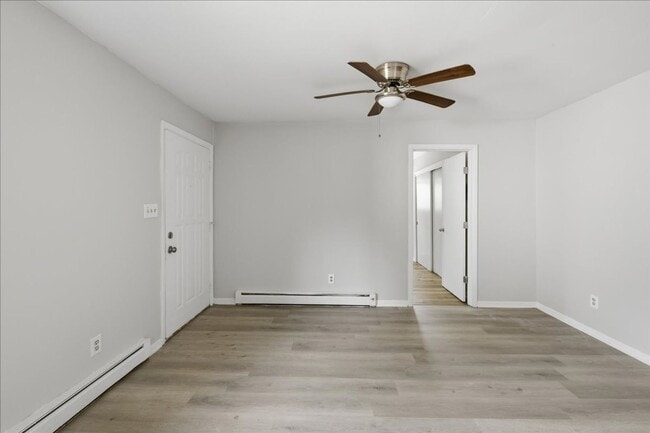 Building Photo - 8820 E 45th St
