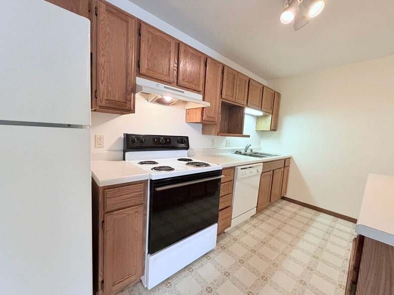 Interior Photo - 1001 Grandview Ave