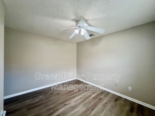 Building Photo - 1523 Quail Wood Ct