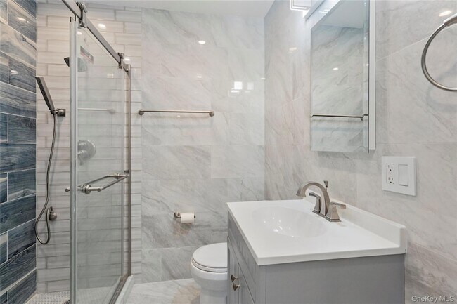 Building Photo - 1 Center Ct