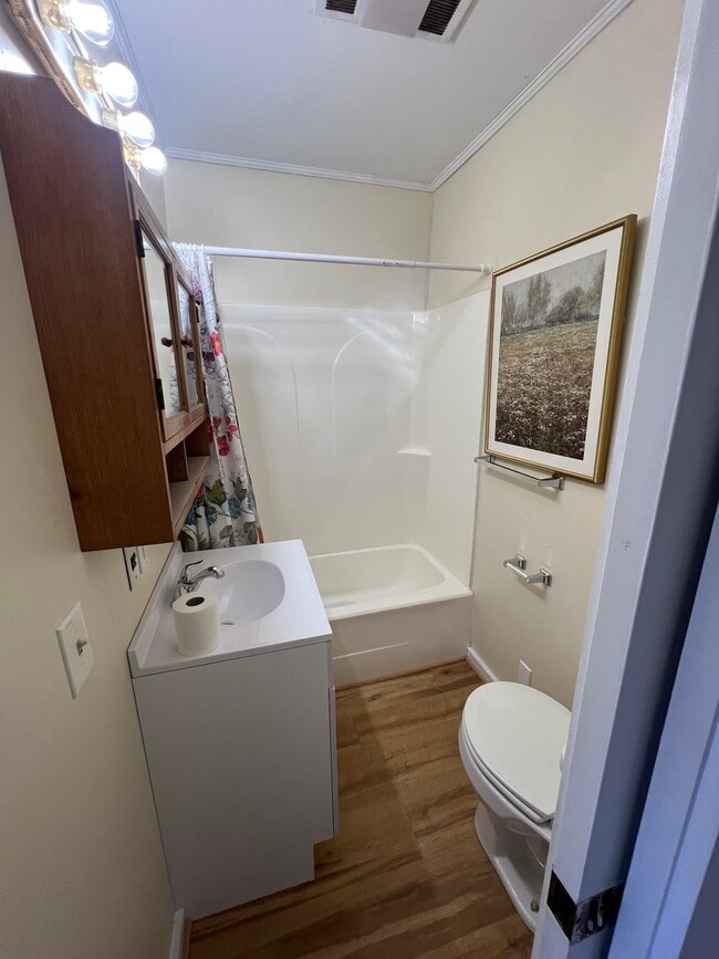 Building Photo - IRY Prop