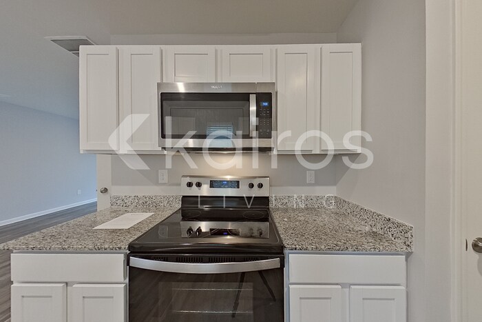 Building Photo - 229 Topaz Ln