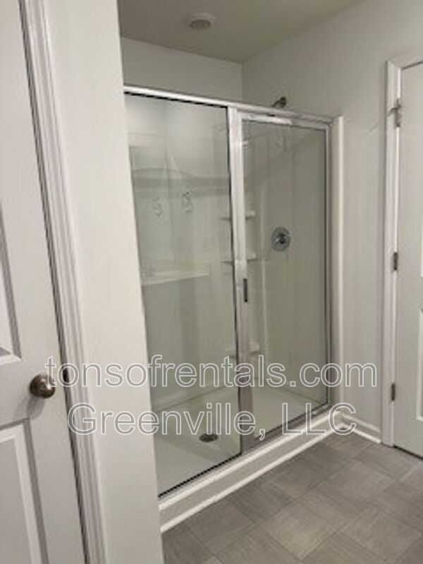 Building Photo - 304 Millen Dr