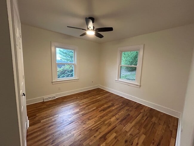 Building Photo - 408 Orchard Dr