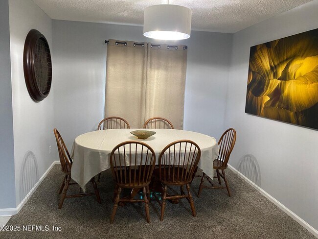 Building Photo - 12323 Silent Brook Trail N