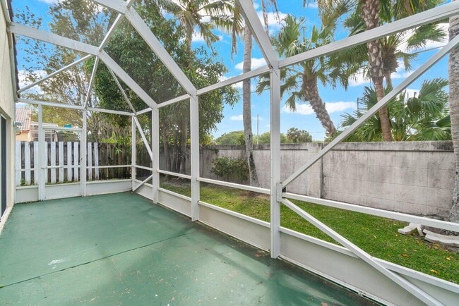 Building Photo - 7589 Colony Lake Dr