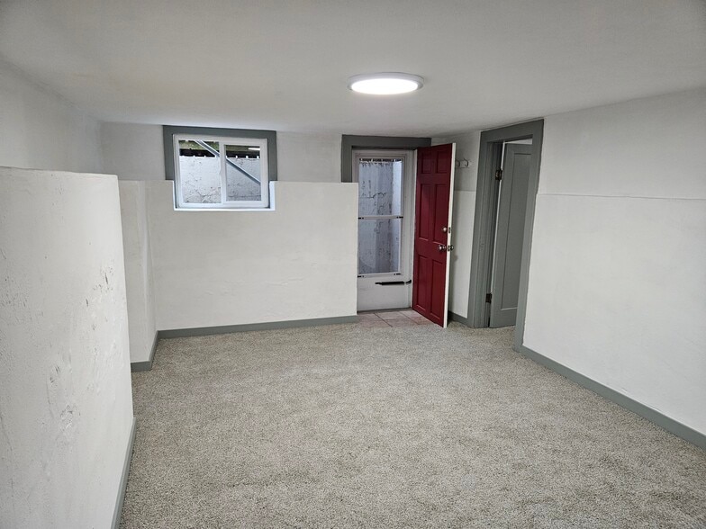 Front entry to apartment - 338 E Pitkin St