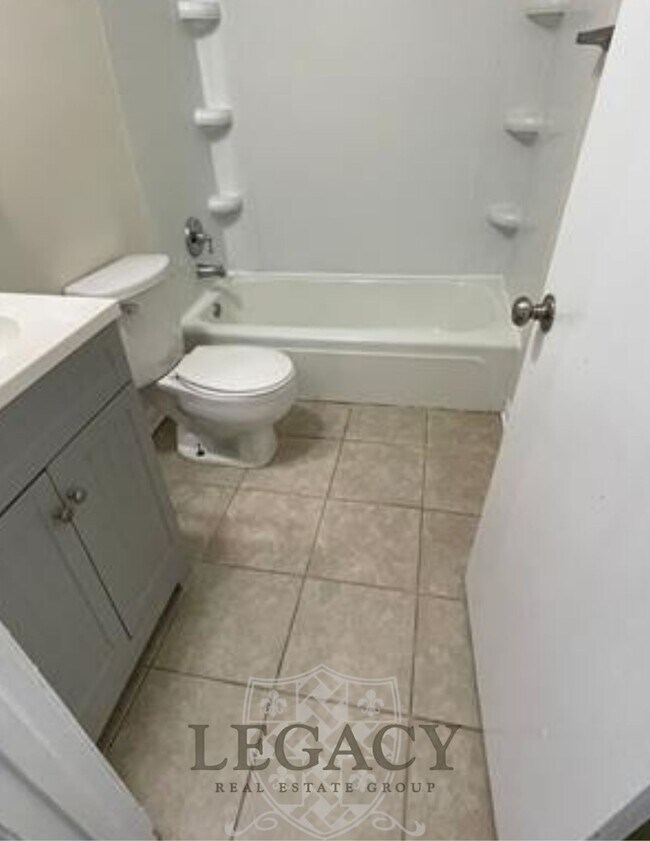 Building Photo - 8705 Saundersville Rd