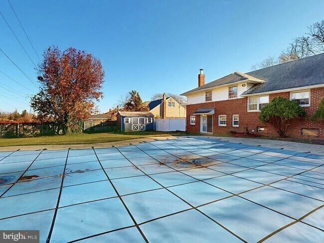 Building Photo - 213 Wayne Dr