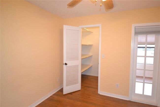 Building Photo - 40 Gretchen Ct