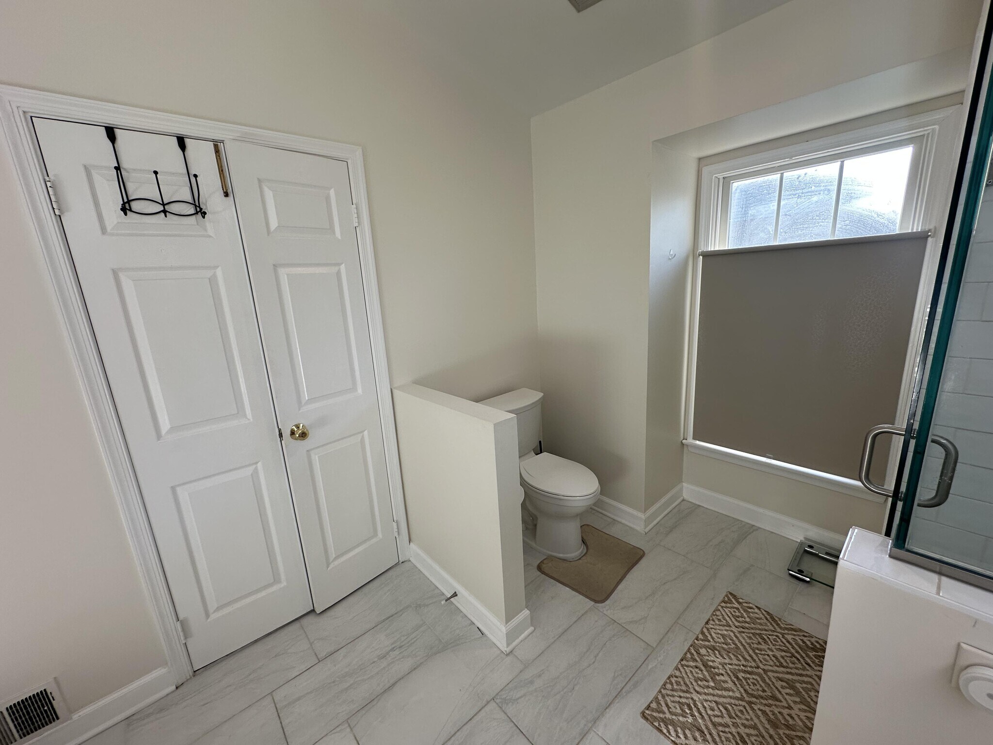 Building Photo - 6012 Loganwood Dr