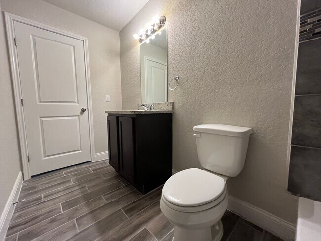 Building Photo - 7813 Savanah Brooks, Live Oak, TX. 78233