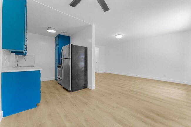Building Photo - 6114 Cahuenga Blvd