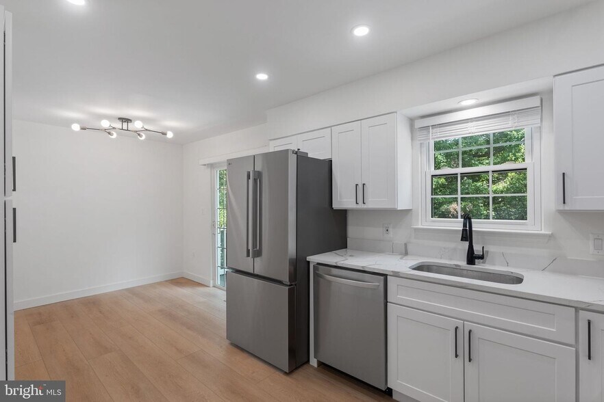 Building Photo - 19001 Grotto Ln