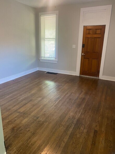 Building Photo - 625-627 S 10th Street