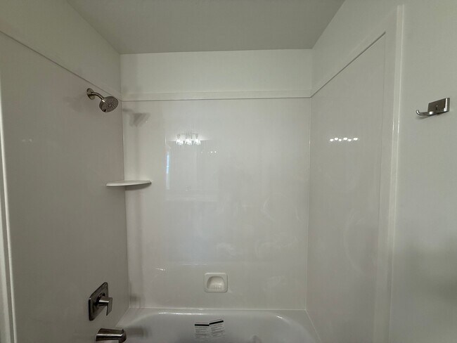 Building Photo - 2073 N 325 E
