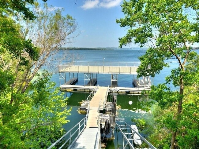 Building Photo - 2918 Ranch Rd 620 N