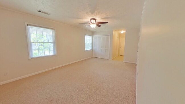 Building Photo - 3314 Jura Dr