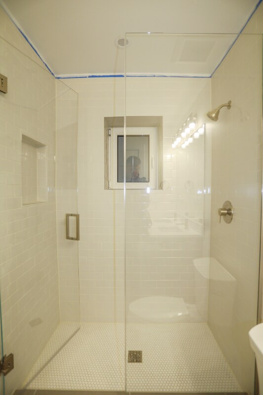 Building Photo - 2308 W Foster Ave