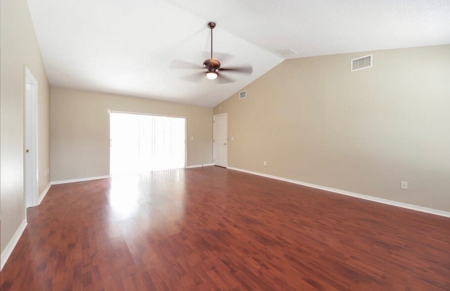 Building Photo - 4447 Windsmere Blvd