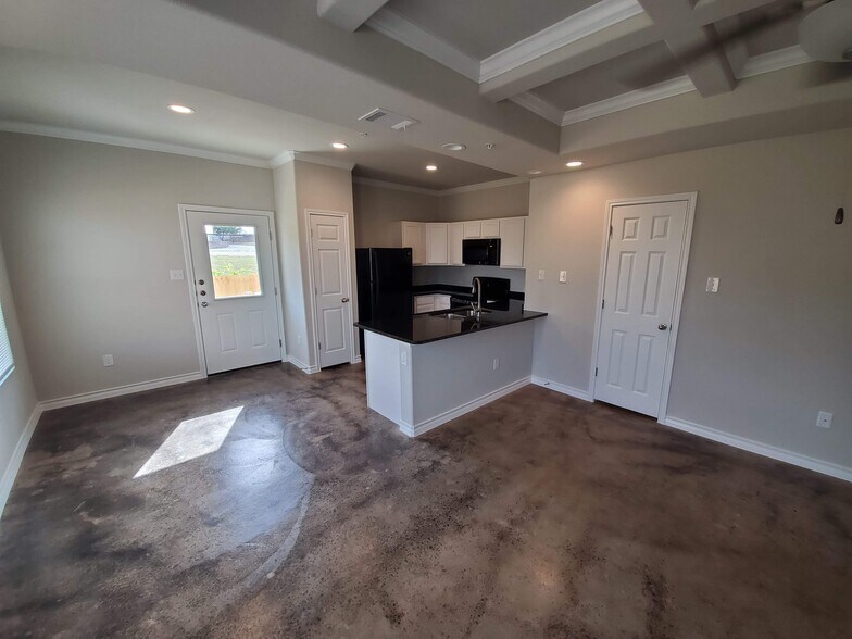 Building Photo - 16906 Spirit Brk