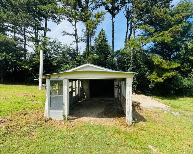 Building Photo - 572 Lexington Dr