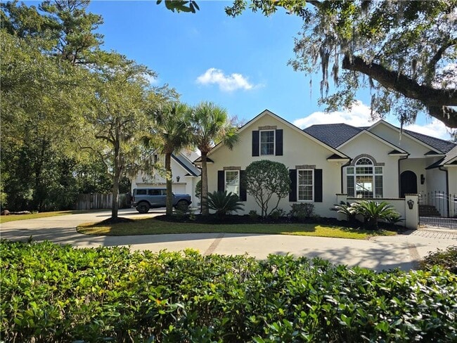 Building Photo - 205 Sutherland Dr