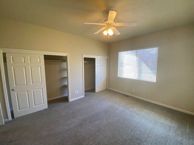 Building Photo - Sparks - Gated Community - 2 Bed 2.5 Bath - $200 OFF FIRST MONTHS RENT SPECIAL!
