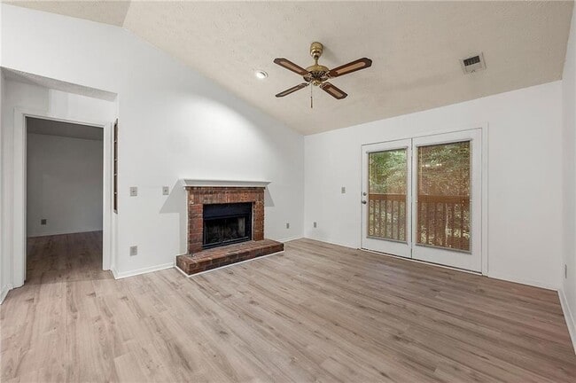 Building Photo - 1306 McClelen Way