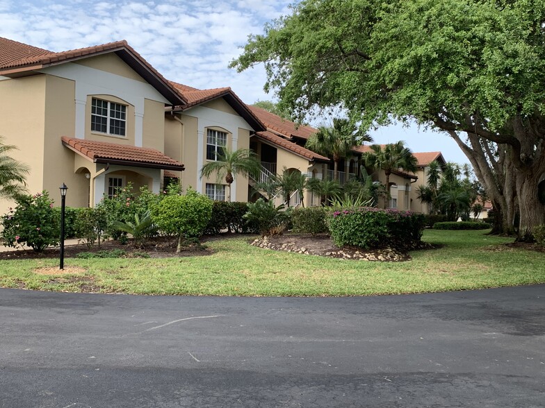 Building Photo - 9860 Costa Mesa Ln