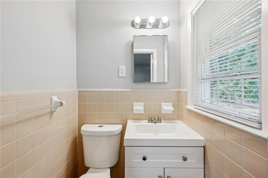 Building Photo - 3036 Will Rogers Pl SE