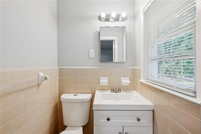 Building Photo - 3036 Will Rogers Pl SE