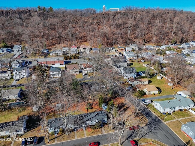 Building Photo - 29 Degraw Ave