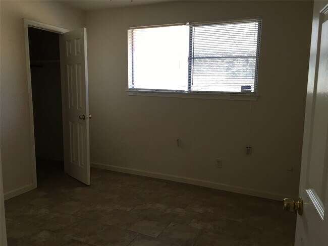 Primary Photo - 10811 Sagecrest Ln