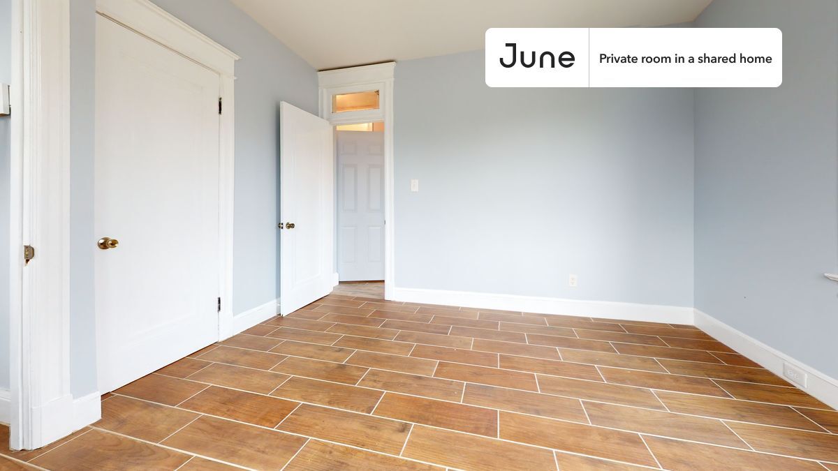 Building Photo - Room in Shared 7 bed/6 bath home in Dupont Park