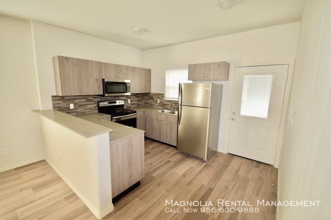 Building Photo - Sprague Landing