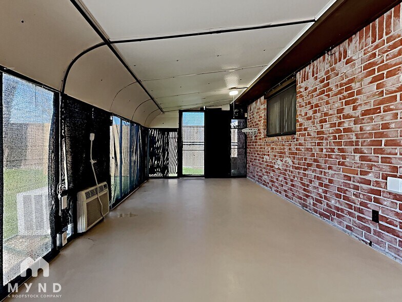 Building Photo - 10503 Kirkdale Dr