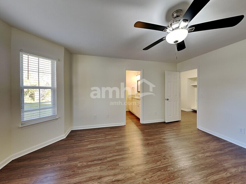 Building Photo - 626 Mable Dr