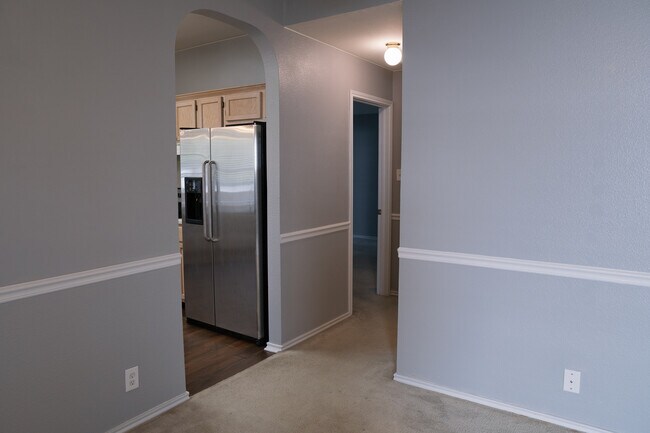 Building Photo - 10610 Tiger Way