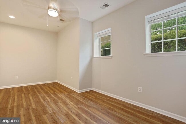 Building Photo - 603 Overlook Park Dr