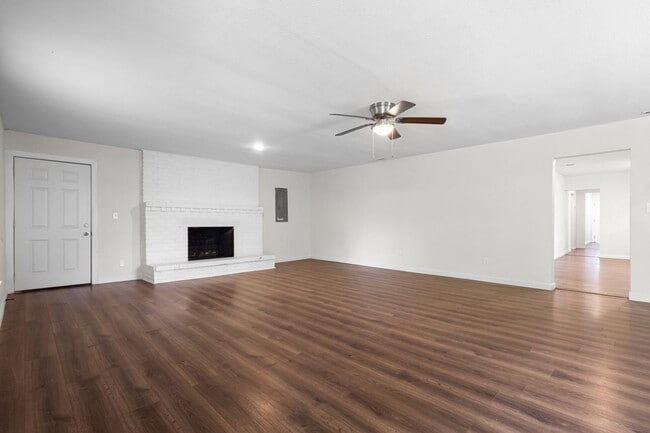 Building Photo - Charming Renovated Home for Lease in Denison!