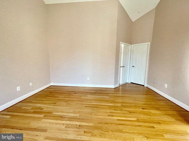 Building Photo - 1030 Grand Oak Way