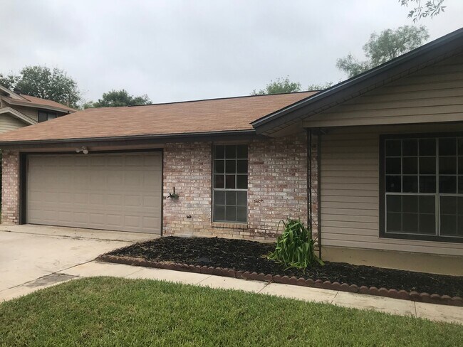 Building Photo - Remodeled 4 bedroom 2 bath home ready for move-in