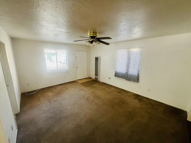 Building Photo - Charming 3-Bedroom Home including 250sqft ...
