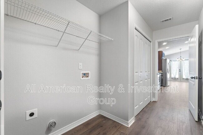 Building Photo - 2432 Frontera St