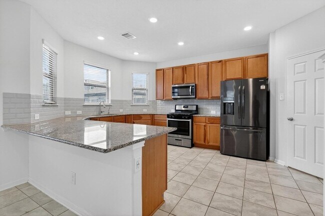 Building Photo - 3322 Nila Crk Dr