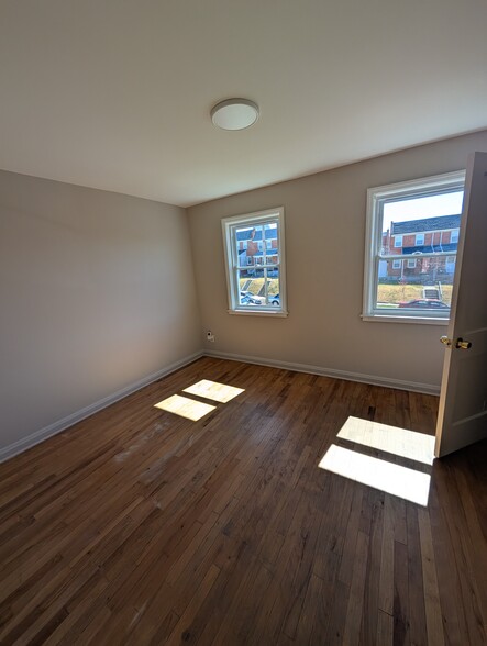 Building Photo - 6906 Eastbrook Ave