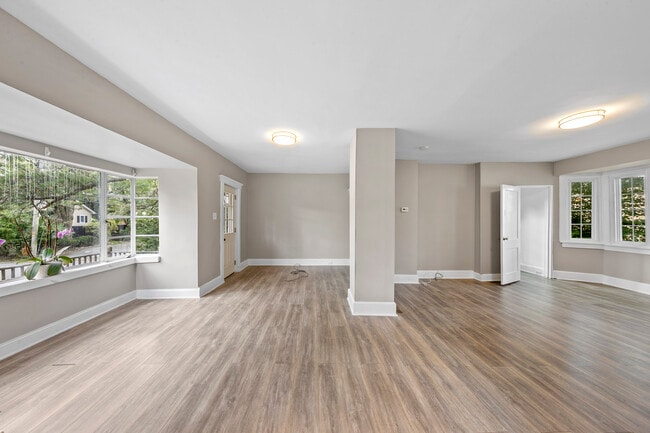 Building Photo - 56 E Madison Ave