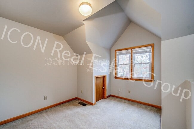 Building Photo - 53 Black Rd NE
