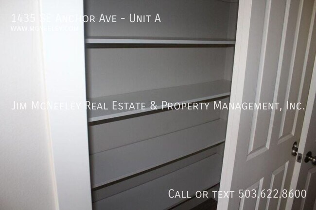 Building Photo - 1435 SE Anchor Ave